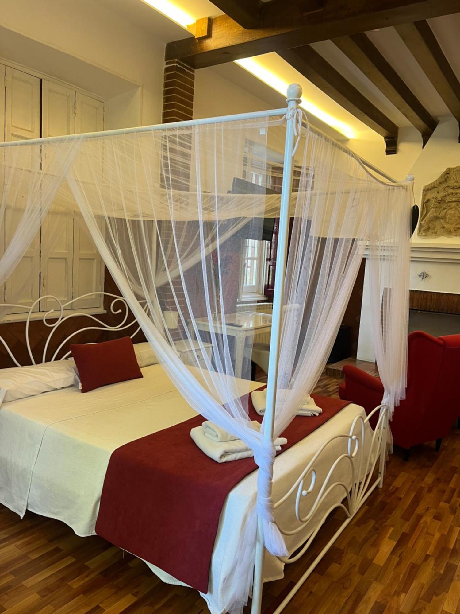 Casa Jardin El Colmenar Hotel Лас Навас дел Маркес Екстериор снимка