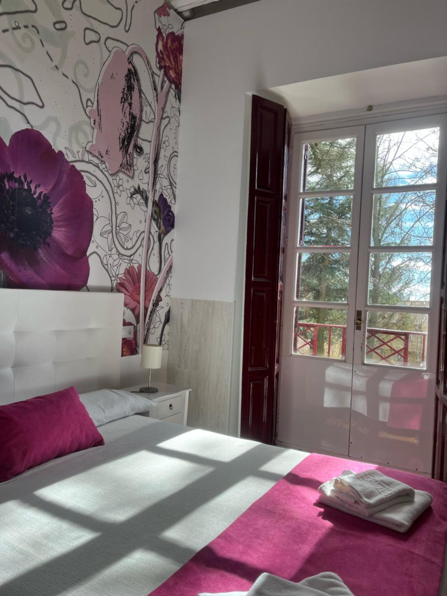 Casa Jardin El Colmenar Hotel Лас Навас дел Маркес Екстериор снимка